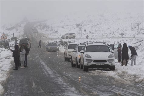 snow in western cape|Cold front lashes Western Cape before moving to .